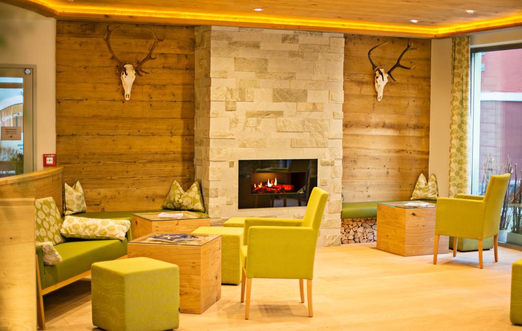 Hotel Gruener Baum Zell am See Dış mekan fotoğraf