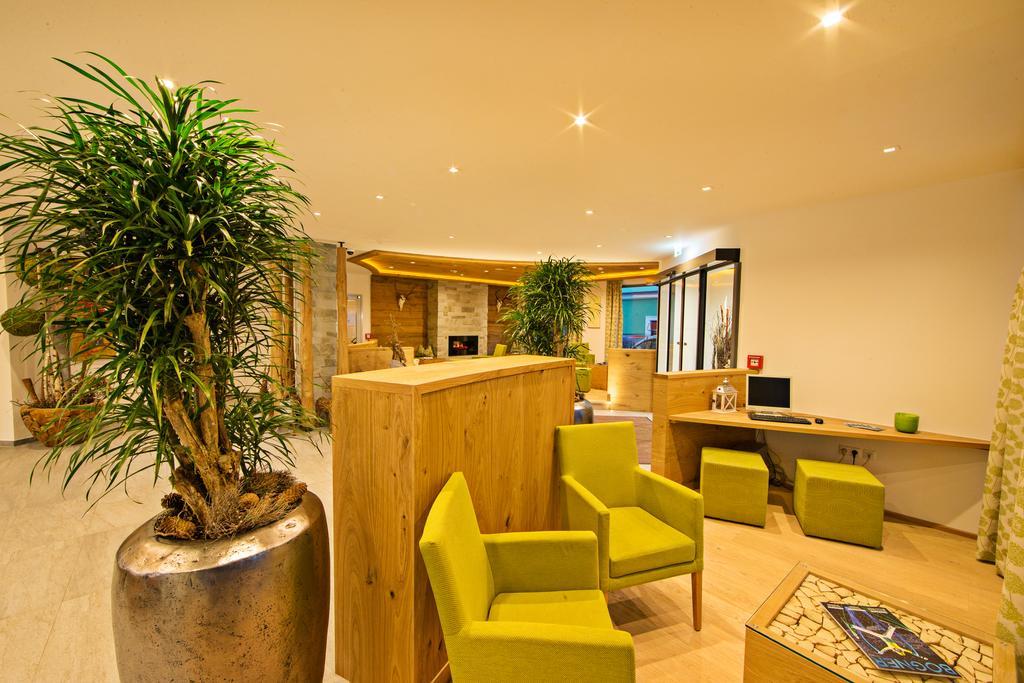 Hotel Gruener Baum Zell am See Dış mekan fotoğraf