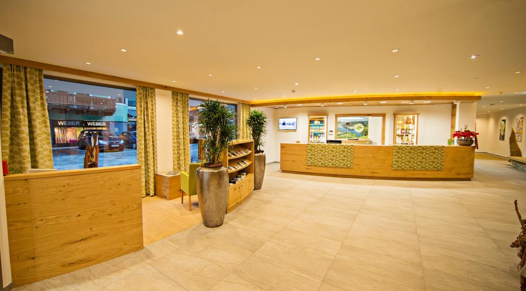 Hotel Gruener Baum Zell am See Dış mekan fotoğraf