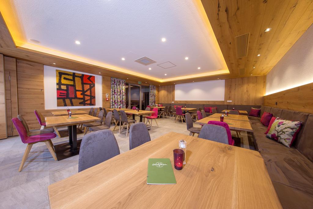Hotel Gruener Baum Zell am See Dış mekan fotoğraf