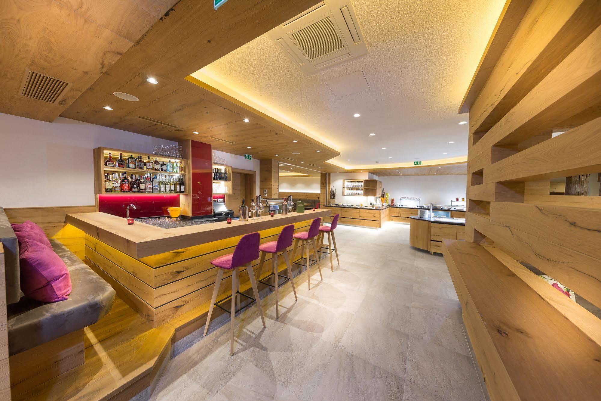 Hotel Gruener Baum Zell am See Dış mekan fotoğraf