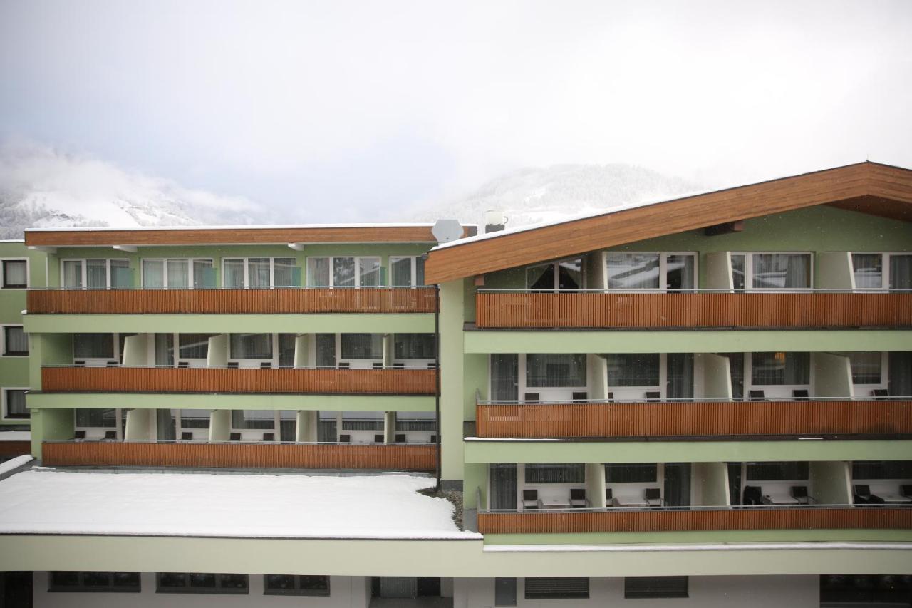 Hotel Gruener Baum Zell am See Dış mekan fotoğraf