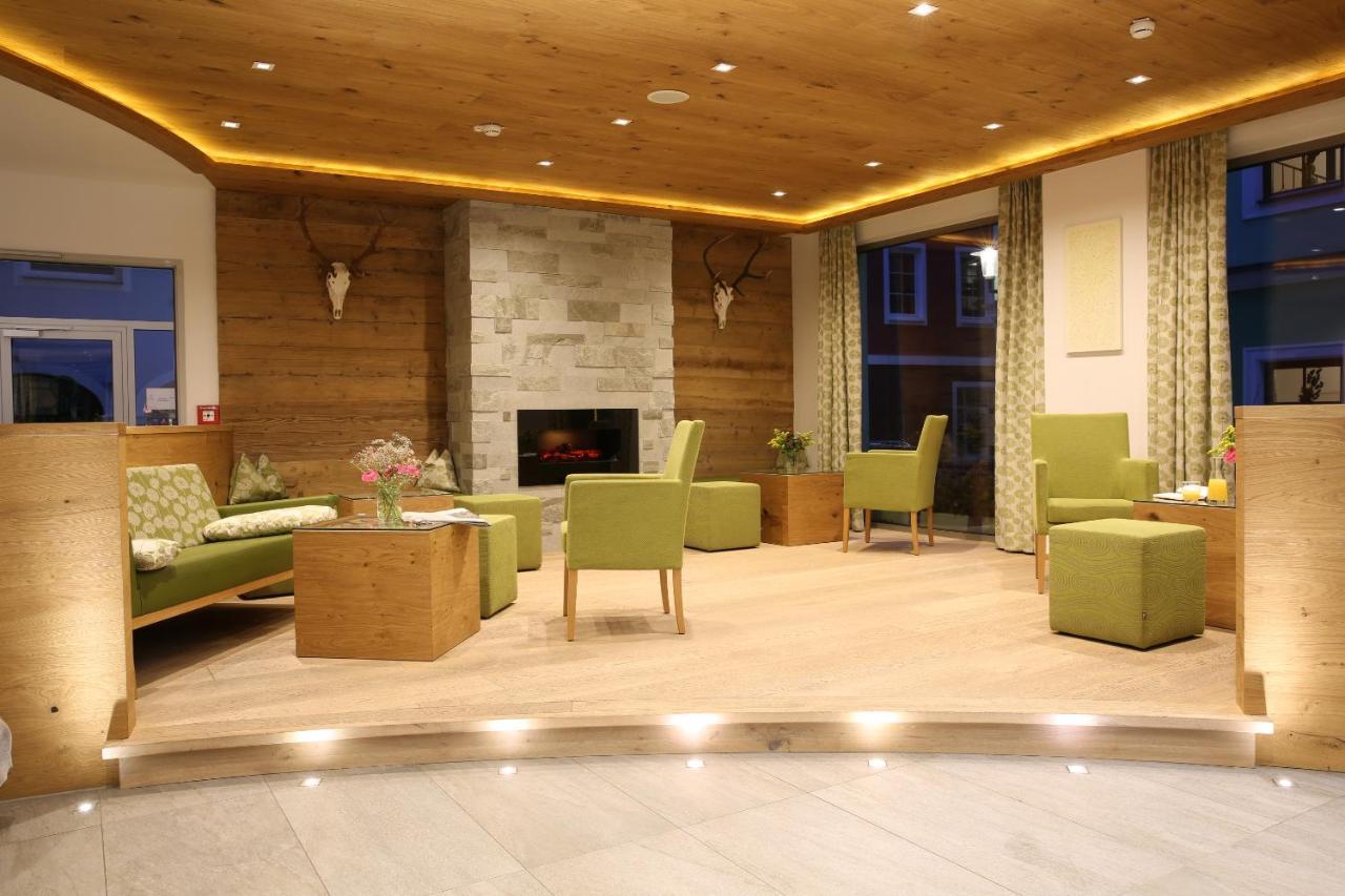 Hotel Gruener Baum Zell am See Dış mekan fotoğraf